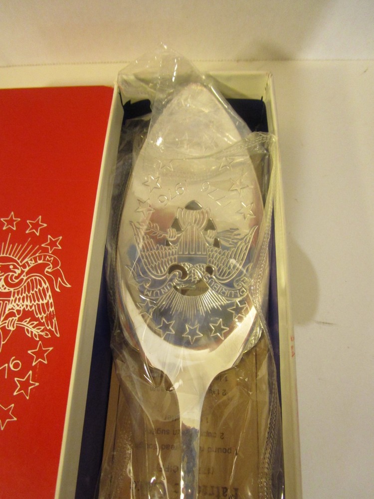 Rogers by Oneida Commemorative Dessert Server First Colony 1881 New #T31