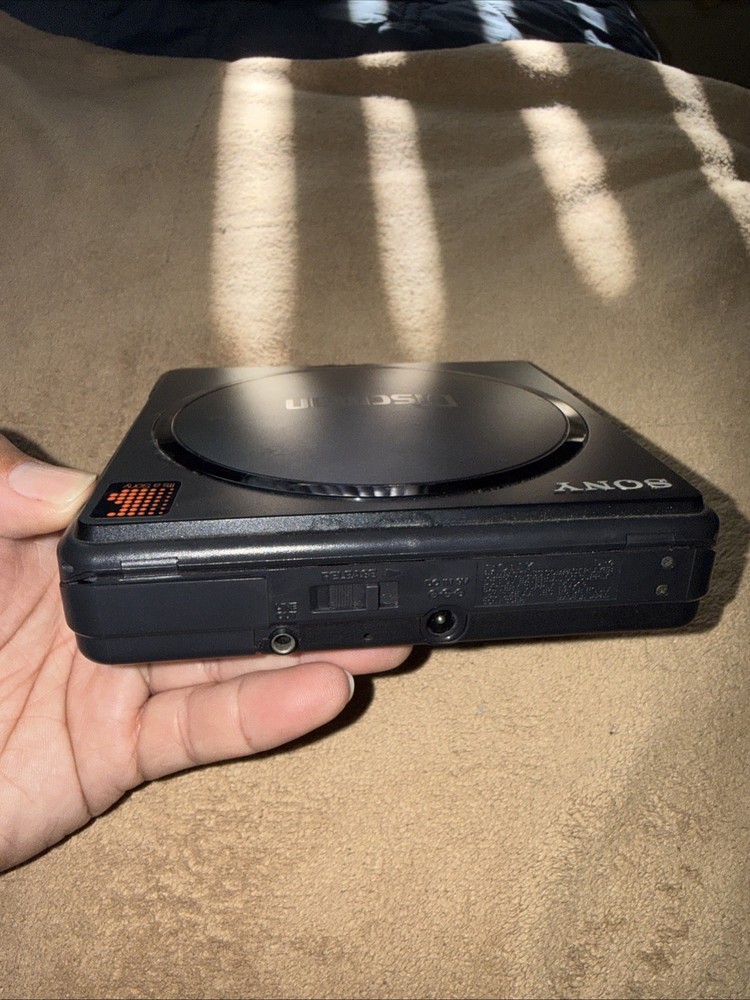 Vintage Sony D-4 Discman Compact Disc CD Compact Music Player - UNTESTED