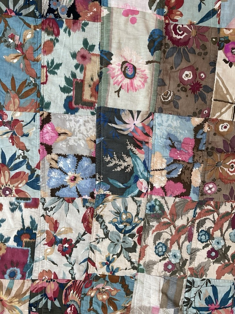 Double Sided Patch Quilt, Machine Sewn, Excellent Condition 87 X 64