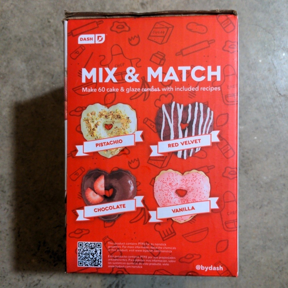 Dash Heart Mini Bundt Maker Red Nonstick Personal Cake Baker Maker