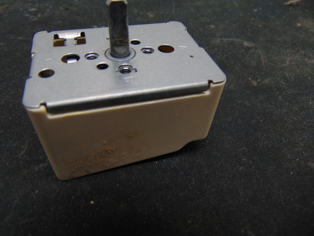 Frigidaire Electric Range FGEF3042KFG Small Surface Element Control Switch