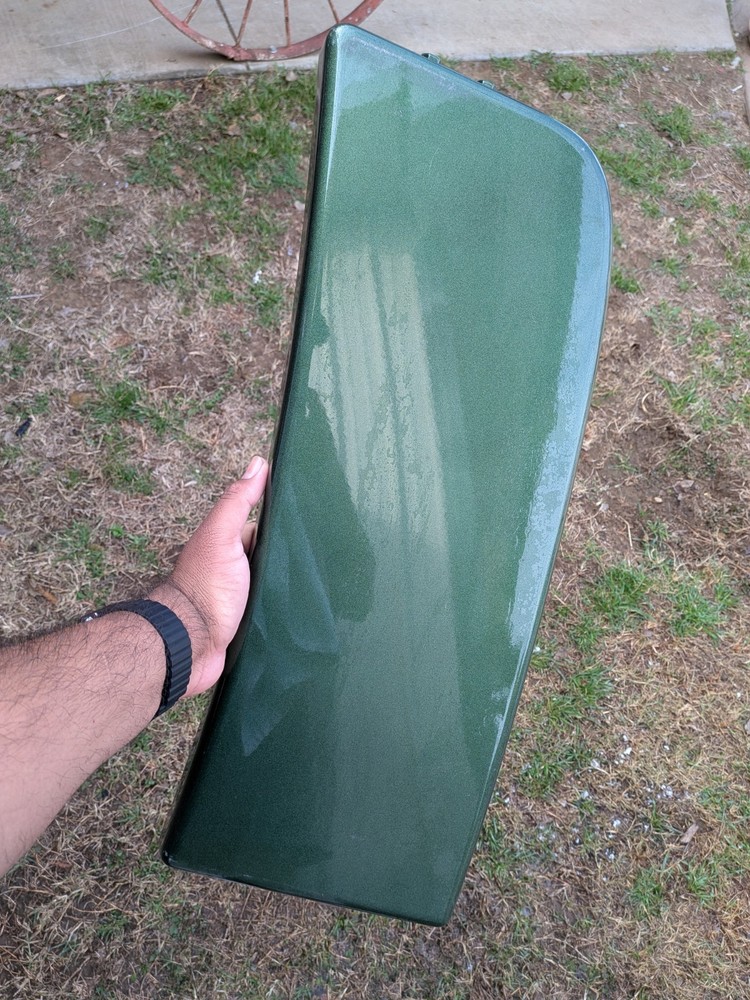 Peterbilt 389 Cowl Pair Green Met