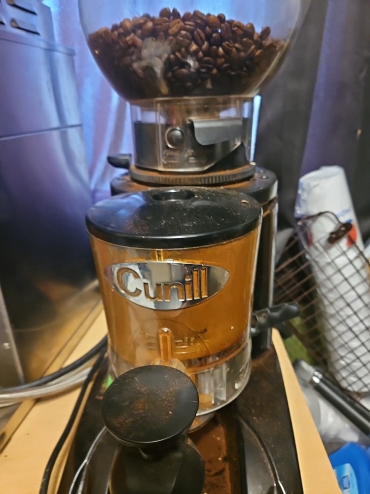 Heavy duty coffee bean grinder
