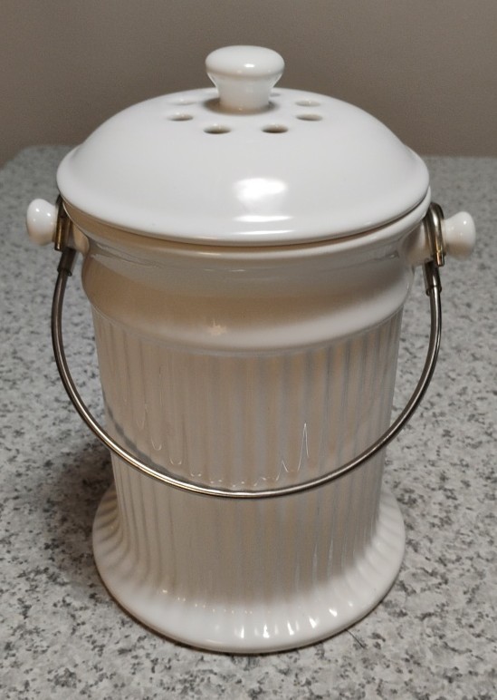 William Sonoma Ceramic Counter Top Compost Bin Handled Pail w/Filter