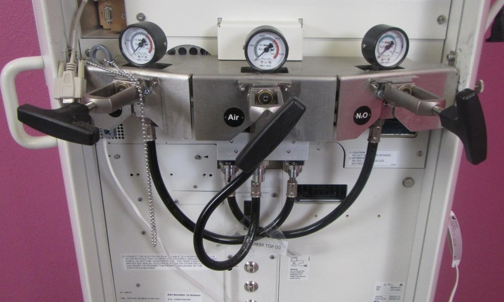 Drager Apollo Continuous Flow Anesthesia Machine w/ Breathing System & Module