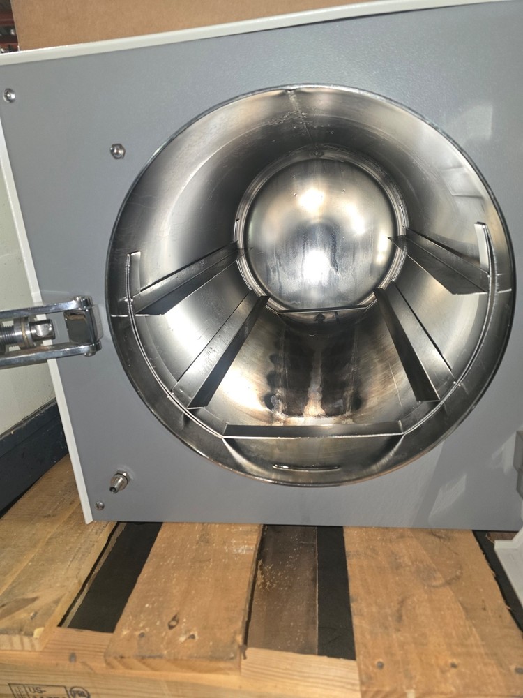 Tuttnauer 3870E-B/L Autoclave WORKING