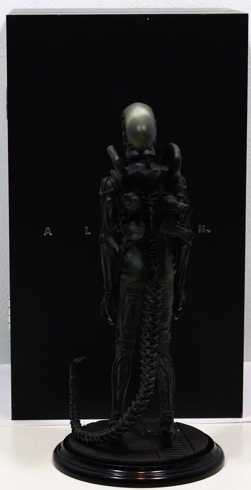 LIMITED X-Plus ALIEN statue Sci-Fi Heavy Weight Collection