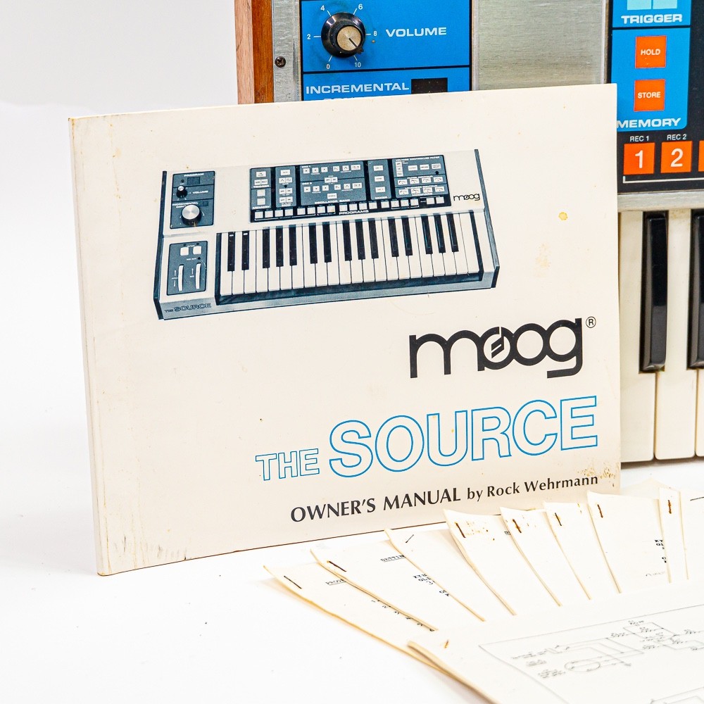 Moog Source Analog Synthesizer – Vintage 37-Key Mono Synth with Patch Memory