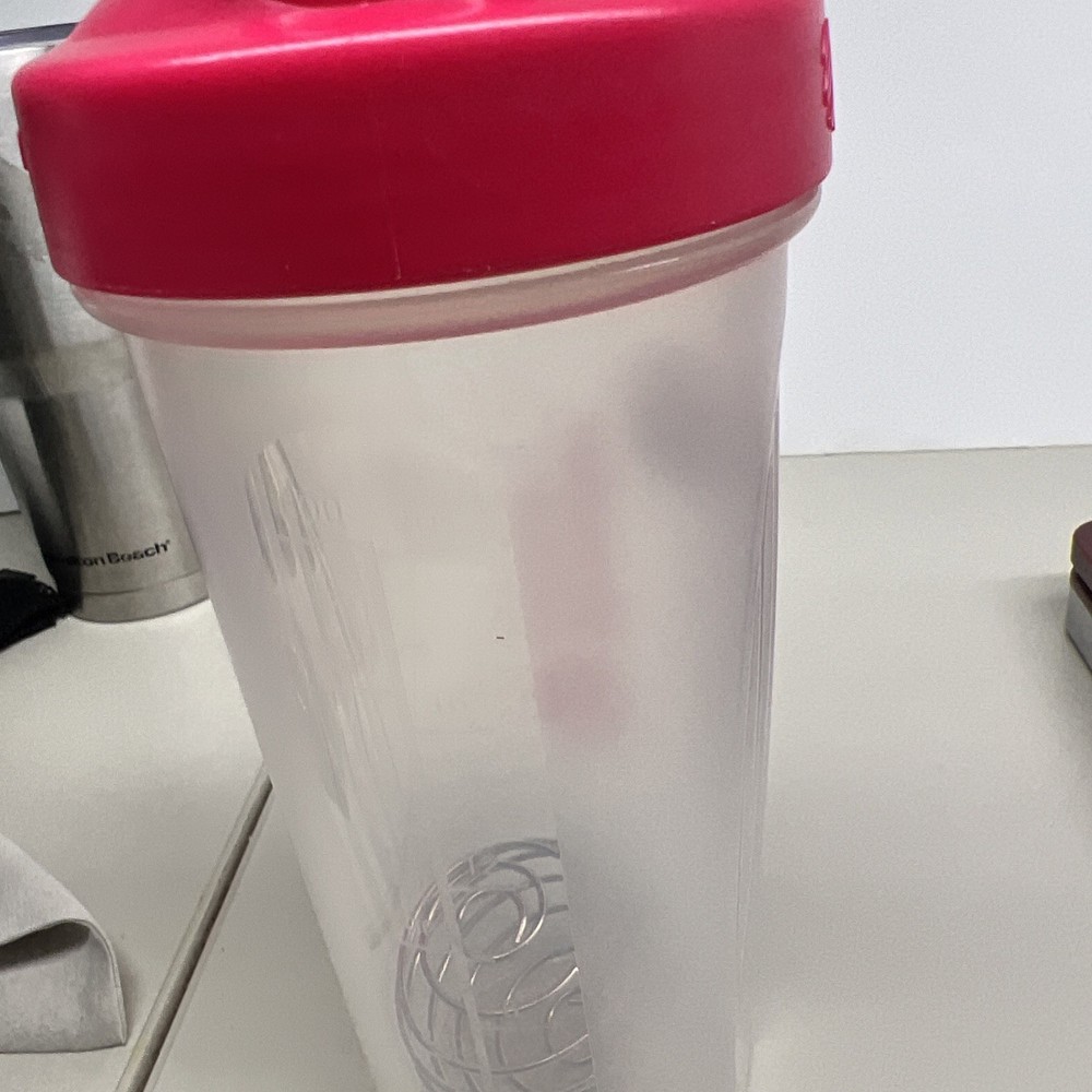 Classic 28oz BlenderBottle Pink