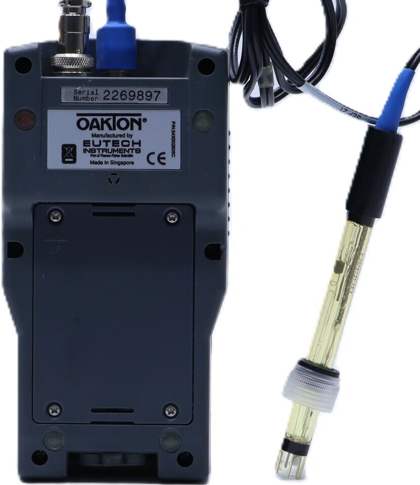 OAKTON EUTECH INSTRUMENTS 54X002608C CONDUCTIVITY METER AND PROBE