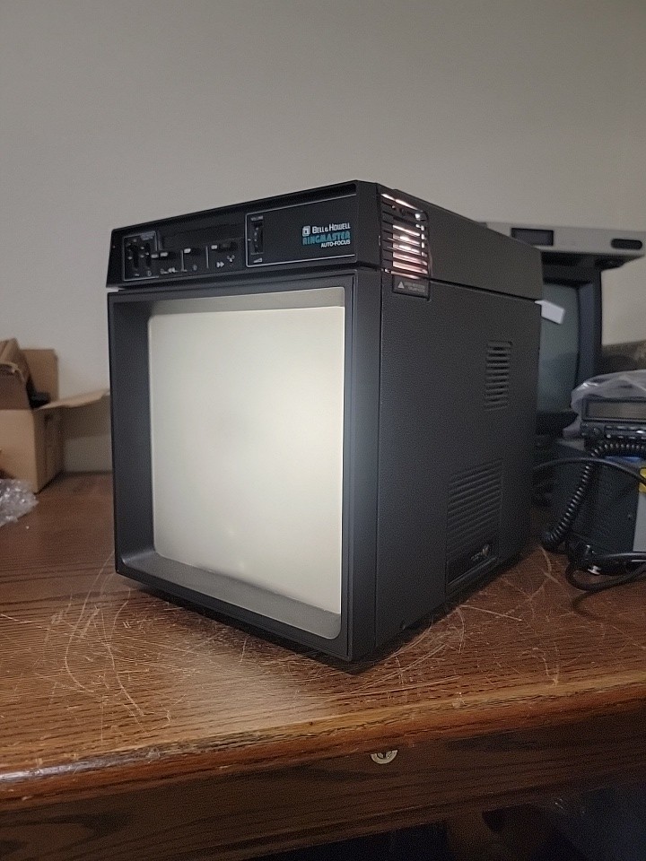 Bell & Howell Ringmaster Sound Slide Projector Model: 799B No Carousel