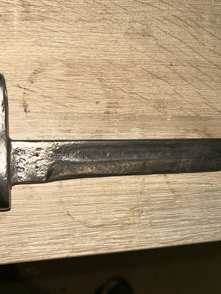 Bayonet Marked F.R.8 549