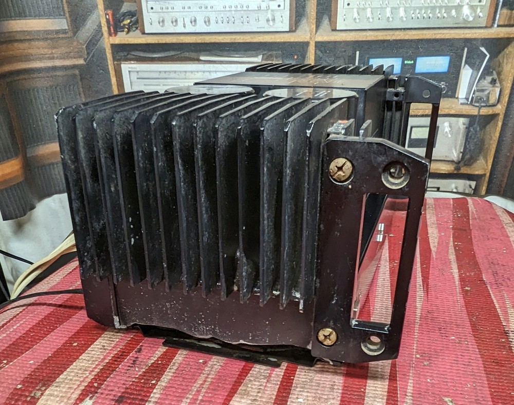 Mitsubishi DA-A7DC power amplifier