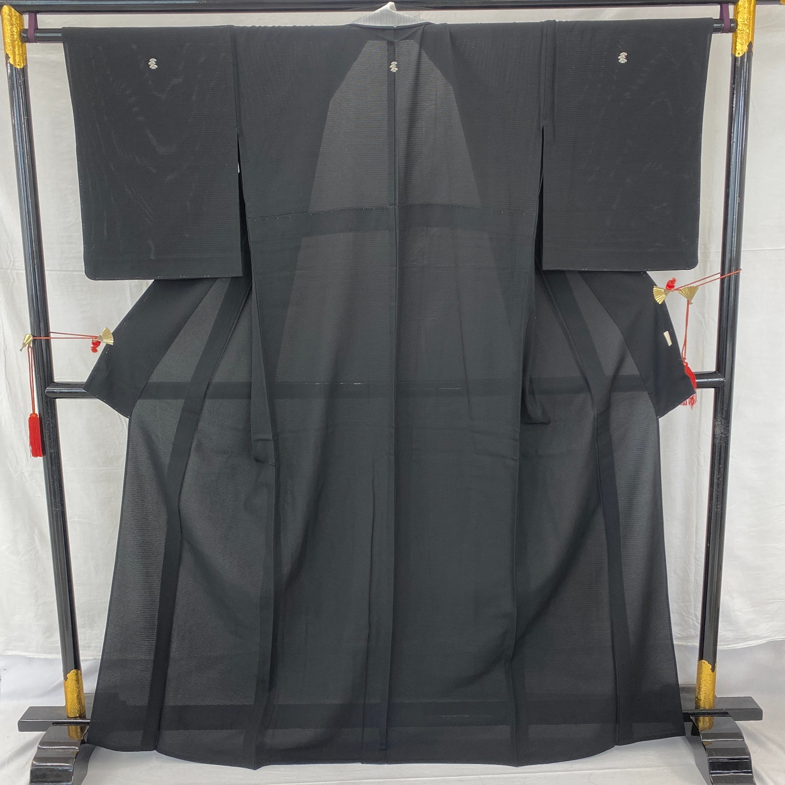 Japanese Vintage Kimono Silk Black Tomesode No Lining Family crest Length 64 in