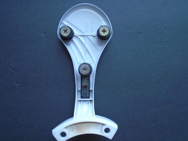HAMPTON BAY CEILING FAN REPLACEMENT BRACKET/ARM WHITE HR52 SMC-2