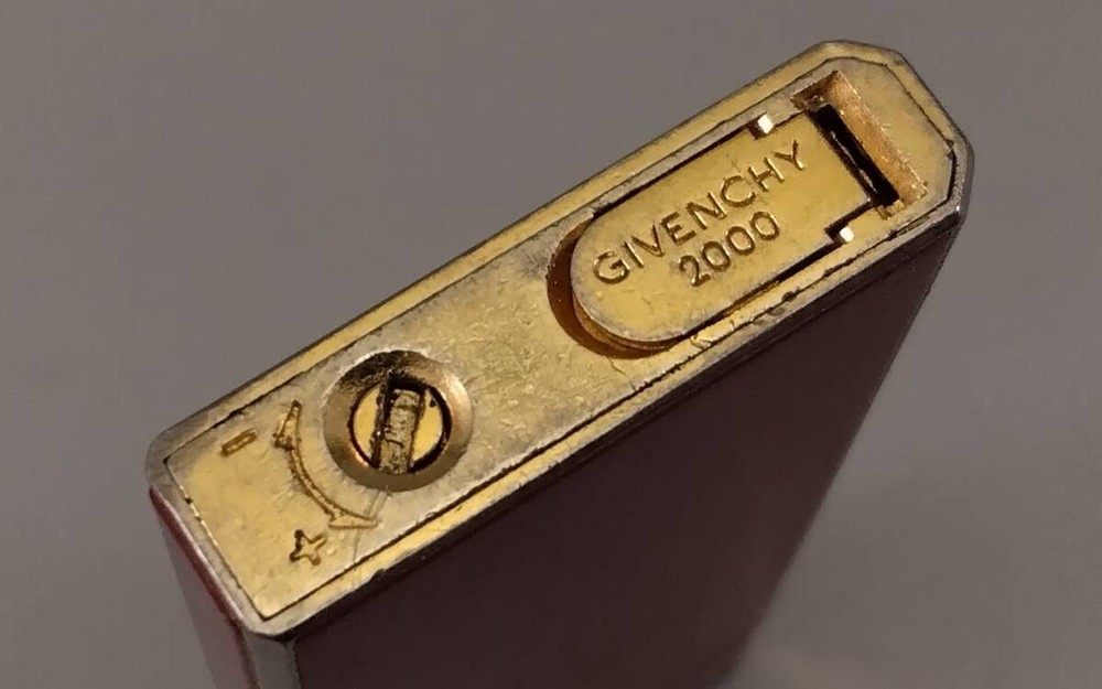 Fully Working Givenchy Lighter・GV2000・Engine・