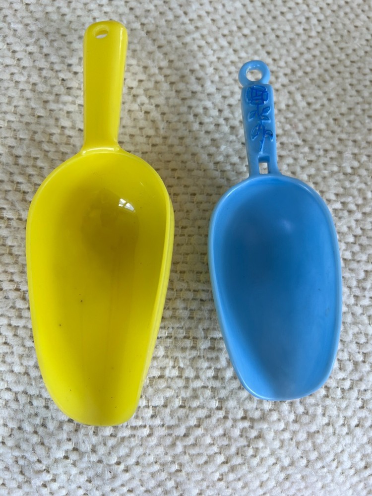 Lustro-wave and Other Plastic Scoops