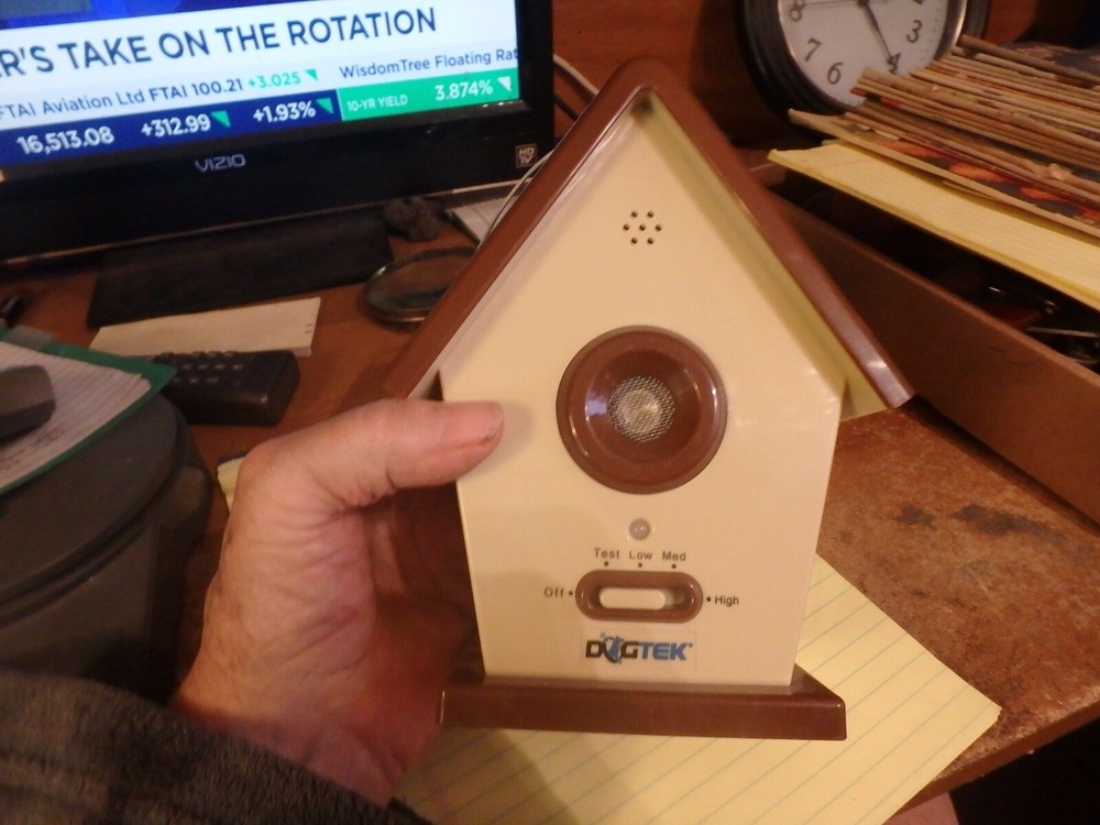 7X- working DOGTEK NB-SBH sonic talking Birdhouse