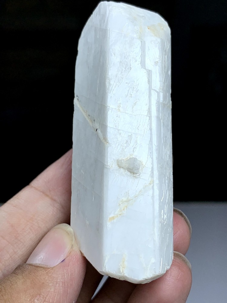 Albite Terminated Crystal Having Good Formation, Luster & Nice Termination