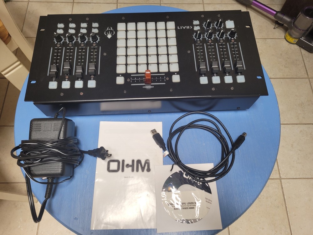 Livid Instruments Ohm Black Rackmount with Manuel & CD