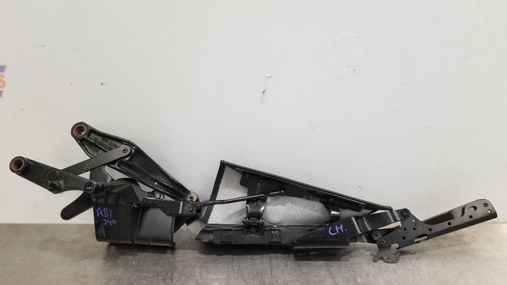 08 CADILLAC XLR-V CONVERTIBLE ROOF FORWARD HINGE LEFT DRIVER