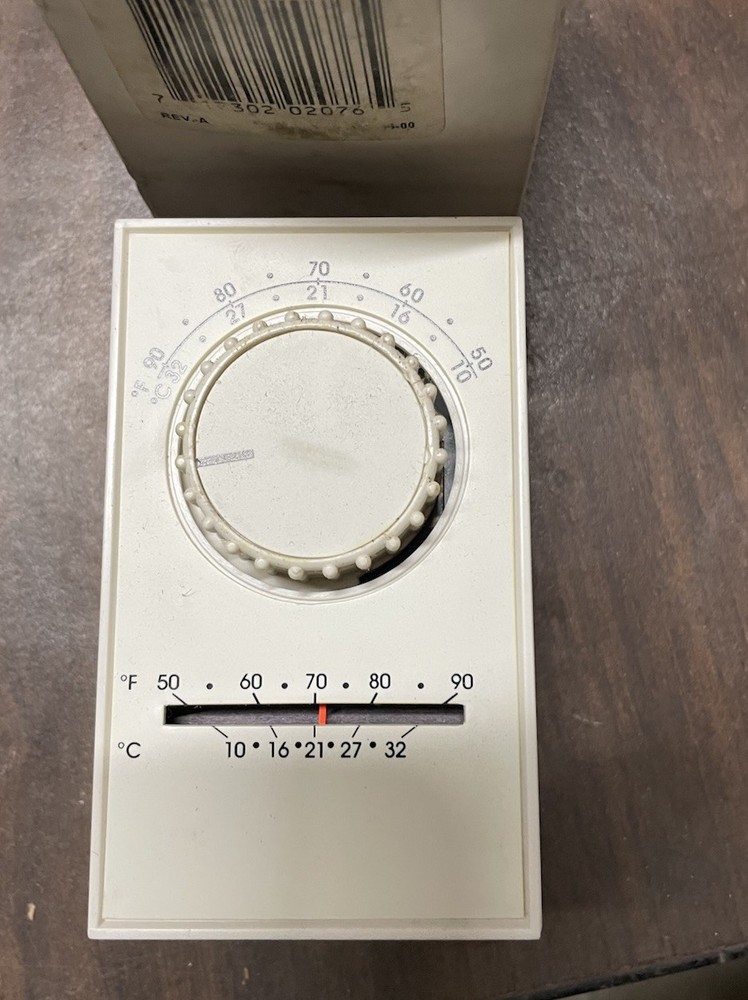 Johnstone Line Voltage Thermostat