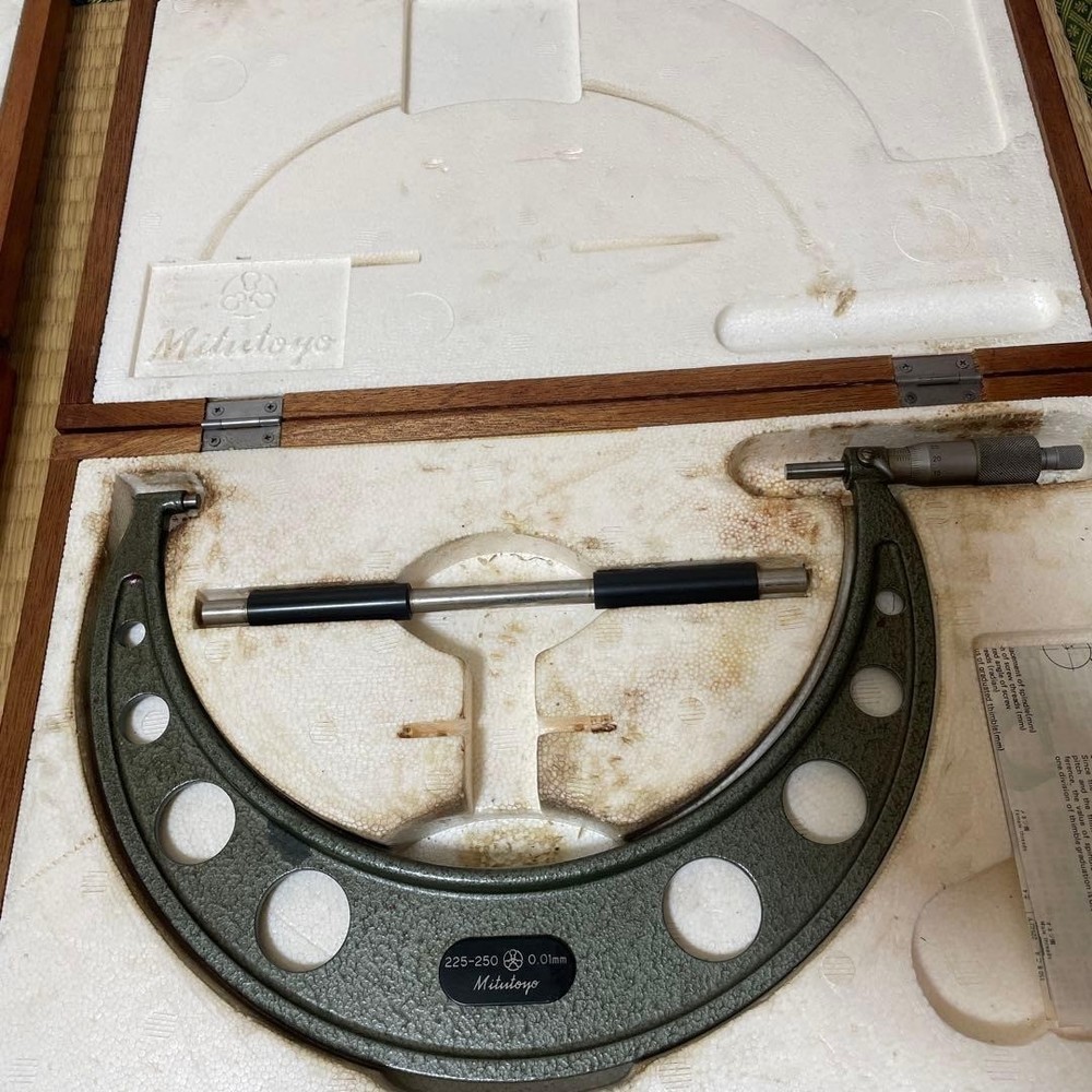 Mitutoyo  Outside Micrometer 225-250mm #50