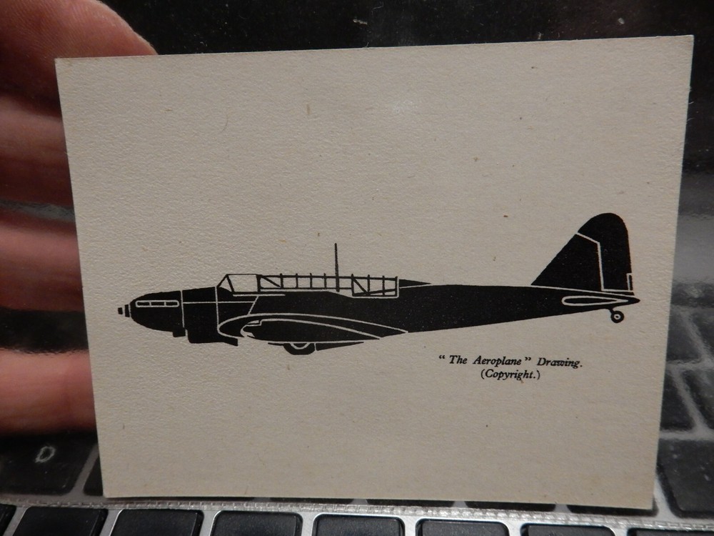 WW2 ERA SMALL RECOGNITION CARD   TYPE  ?    9 X 8 CM    / ?.,l