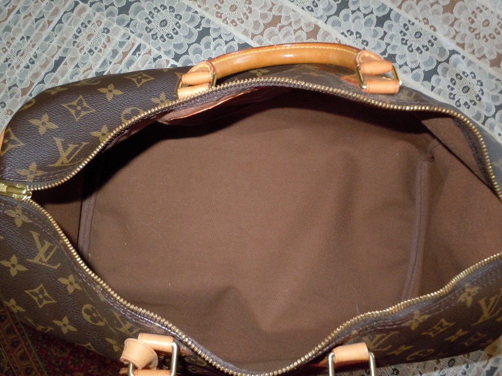 Auth. Louis Vuitton monogram speedy 40.  ( A5 ) .