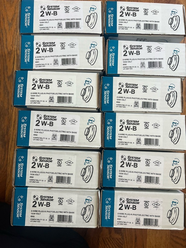 NEW System Sensor 2W-B Two Wire plug-in Photoelectric with Base