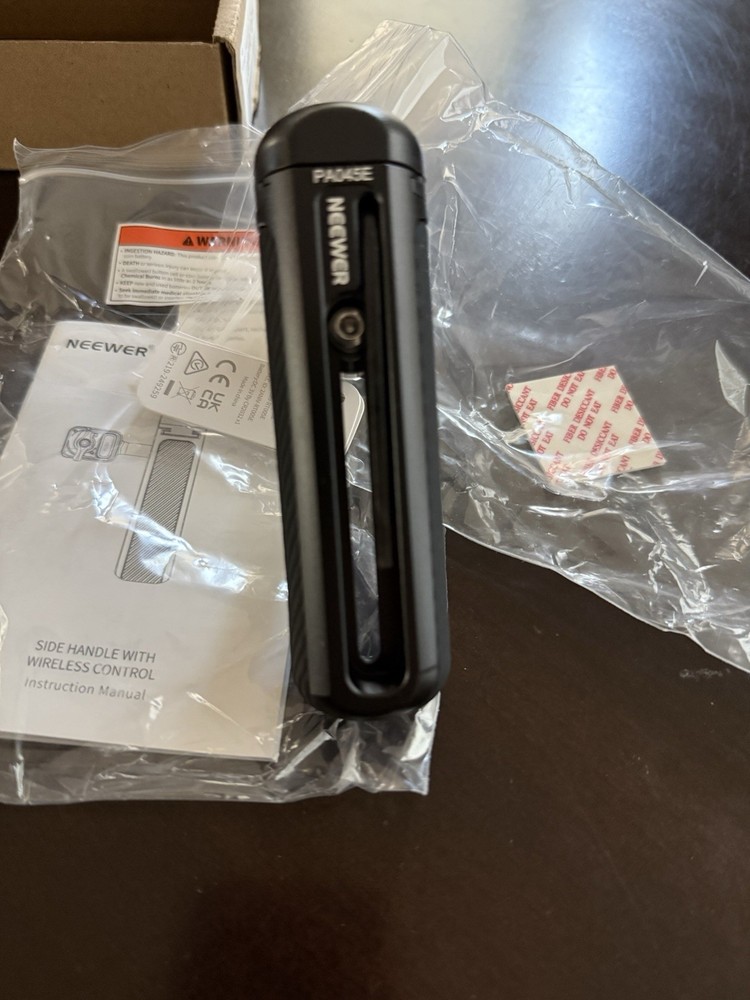 NEEWER Quick Release Side Handle Grip with Wireless Remote Control