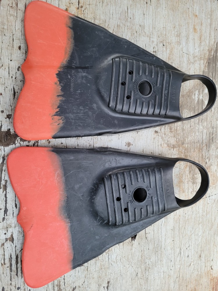 1 Pair Dafin 5-6 Small Fair condition,