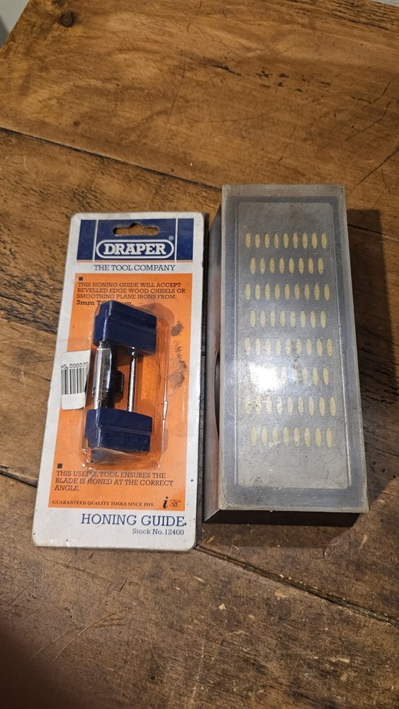 Draper Honing Guide & Four-Sided Diamond Stone.