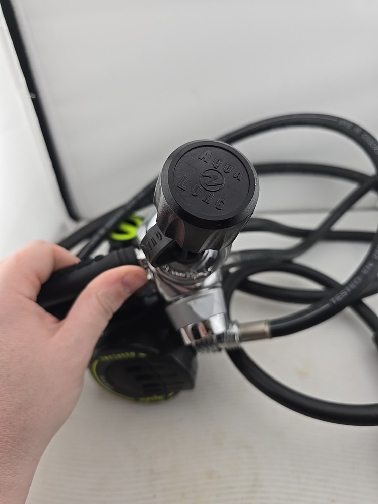 Aqua Lung Impulse US Divers Regulator w/ Suunto 2 Gauge Console UNTESTED