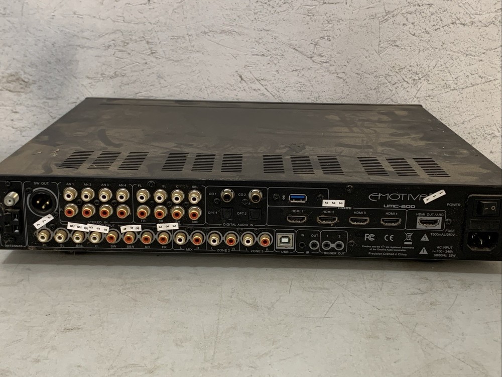 Emotiva UMC-200 7.1 Pre - Amp Surround Sound Processor