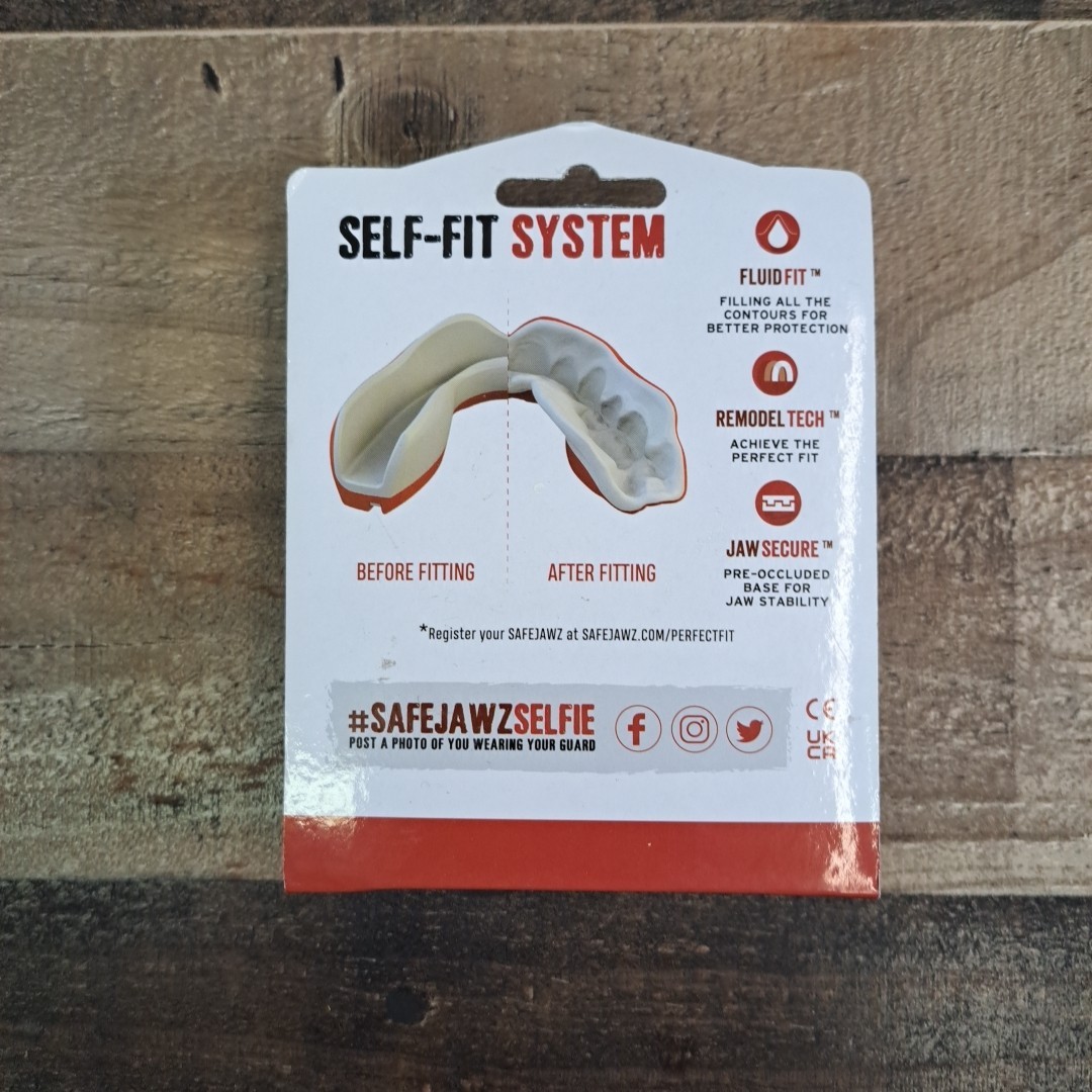 SafeJawz Mouthguard Junior Black Fangs with Case Multi Sport Extro Self Fit