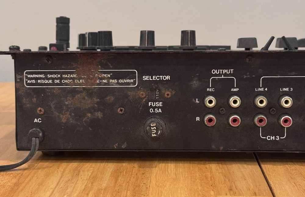 Pyramid Studio PM-4800SFX 3channel mixer Sound Effects Module 30 Powers On
