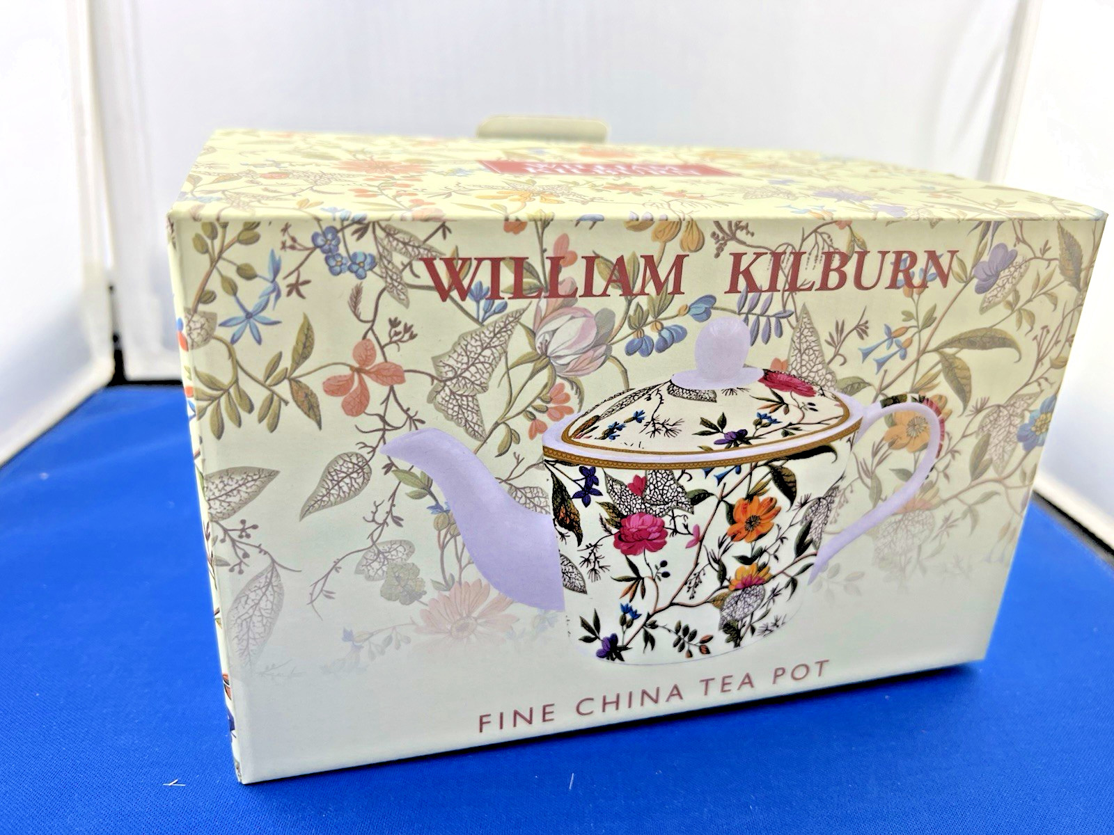 WILLIAM KILBURN Fine China 26oz Teapot Gift Boxed NEW UNUSED