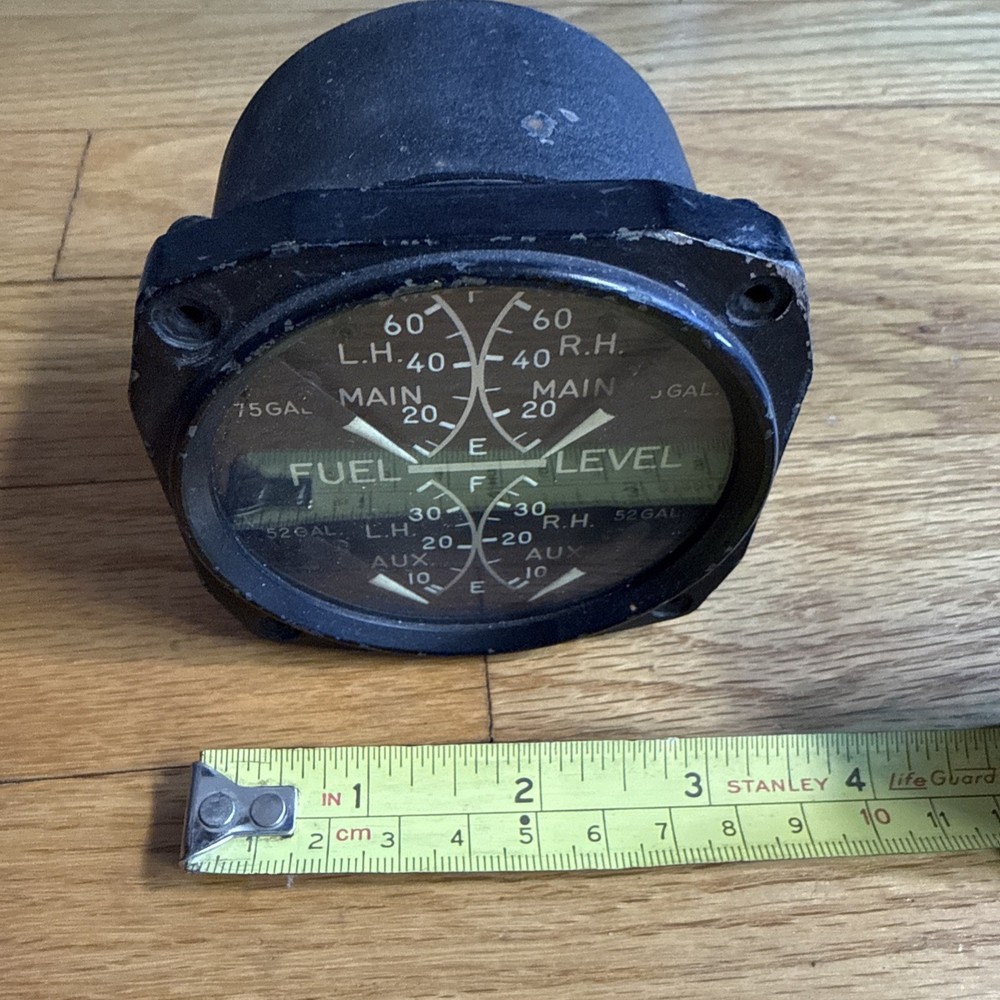 DJ-20 Indicator - G.E. Fuel Gauge Model 8DJ20-AAV