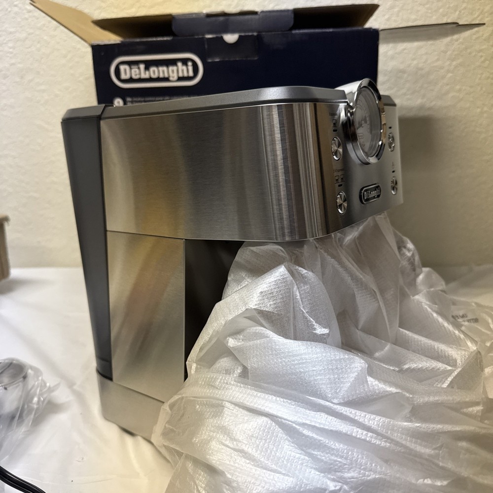 DeLonghi Linea Classic Espresso Machine EM450M