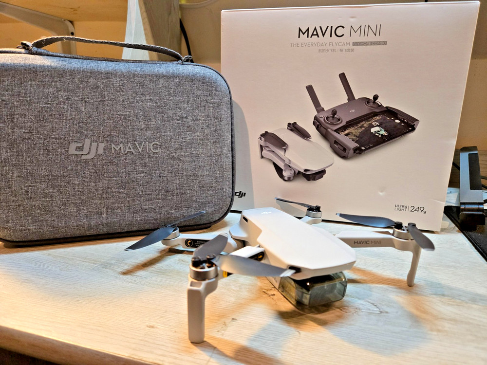 DJI Magic Mini 1 Fly More Combo-3 Batteries