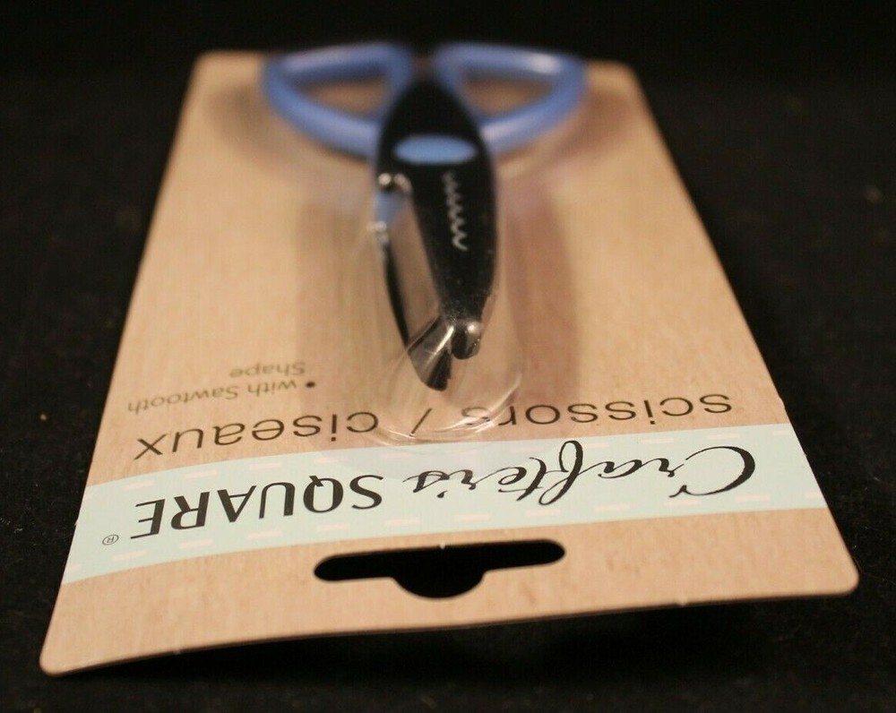 Crafter's Square - Craft/Scrapbook Scissors - Scalloping Cutting Pattern - Blue