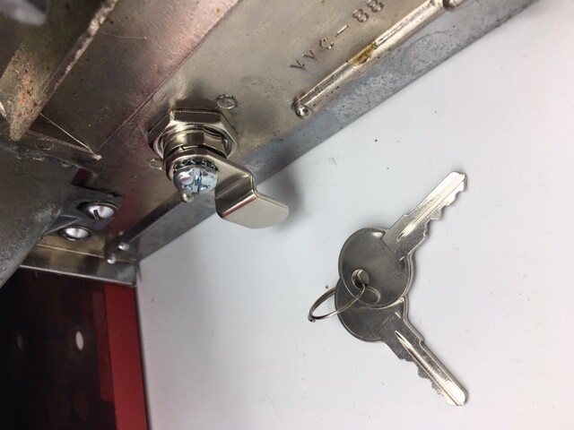 Victor 88 Lock & Key TOP & BOTTOM replacement set Gumball Candy Vending Machine