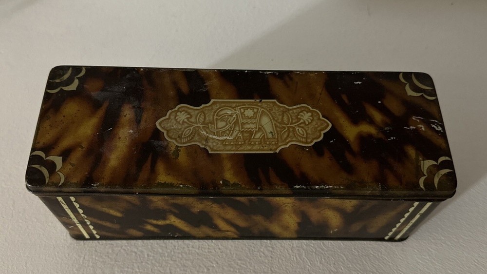 CWS Biscuits Tortoiseshell Biscuit Tin c.1928