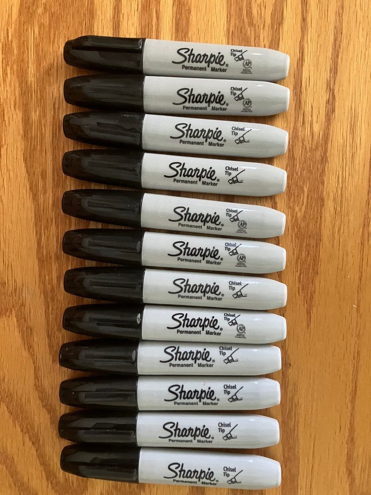 Sharpie Chisel Tip Broad Pt  Permanent Markers Black   12 Markers  New