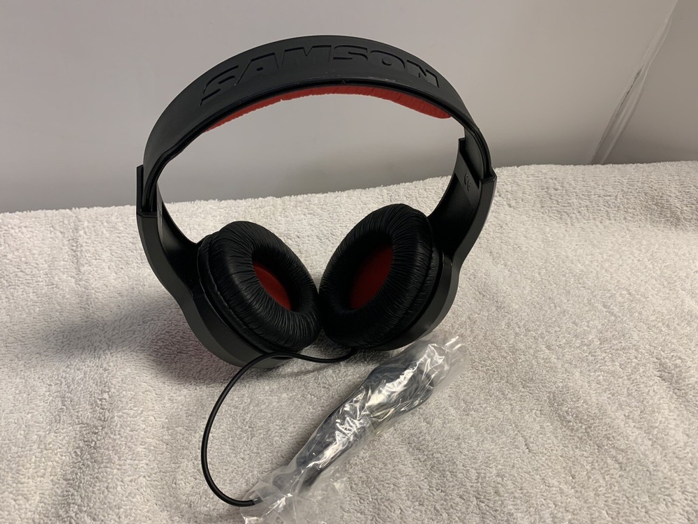 Samson SR360 Over Ear Dynamic Stereo Headphones Headset Wired