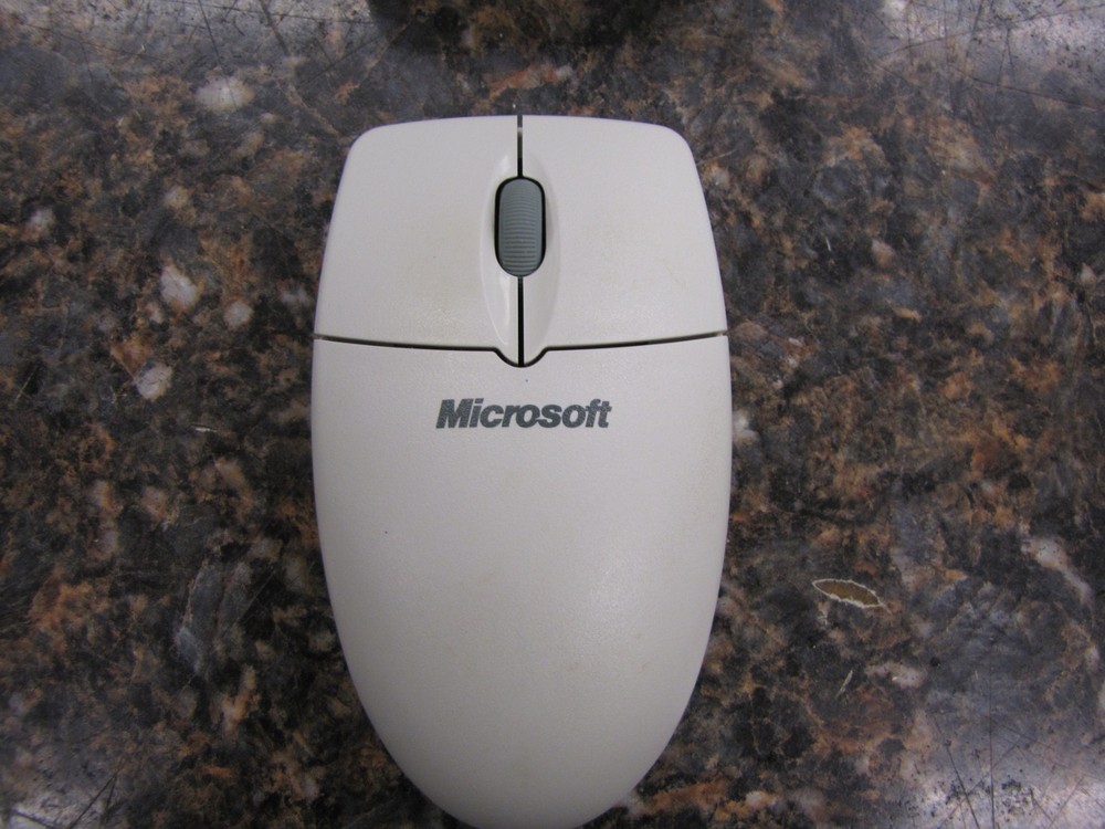 Microsoft Cordless Wheel Mouse Wireless Serial & PS/2 Compatible & Receiver