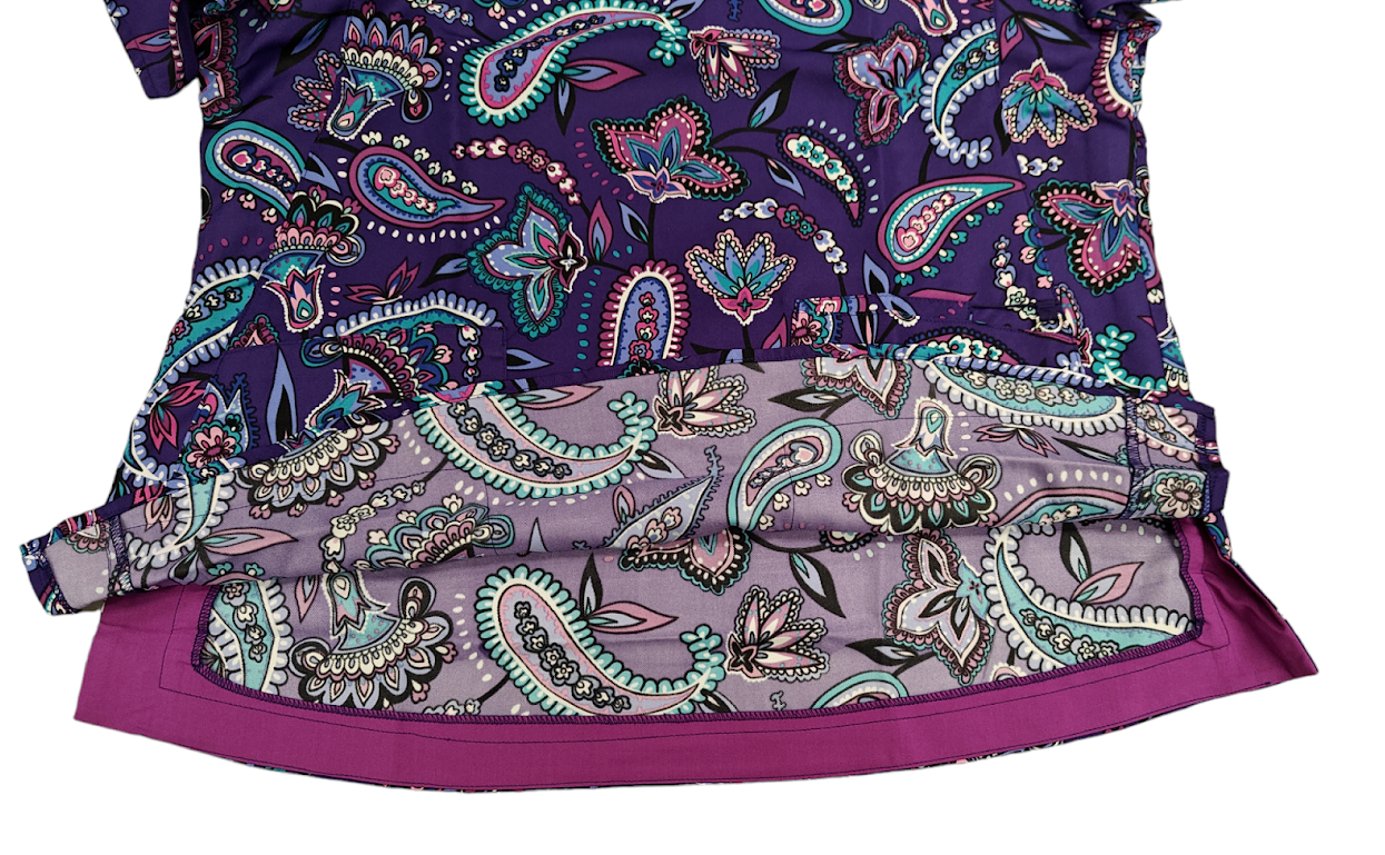 Vera Bradley Halo V6117 MAK Makani Paisley Blackberry V-Neck Print Scrub Top