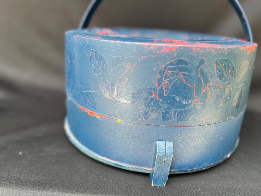 Vintage Embroidery & Carry / Storage Case