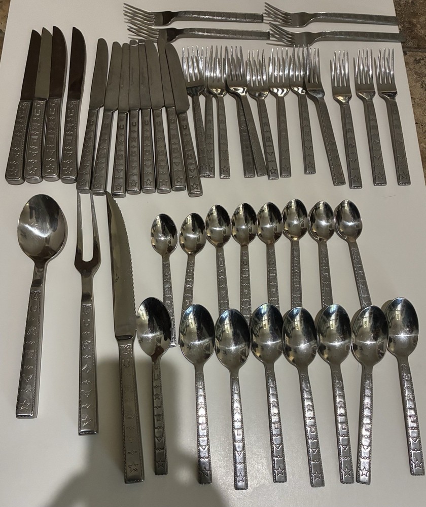 Western Creation Flatware Ranch Brands Serves 8 + 4 steak Knives & Serving Set